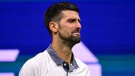 Novak Djokovic kyynelehti Mariano Navonea vastaan.