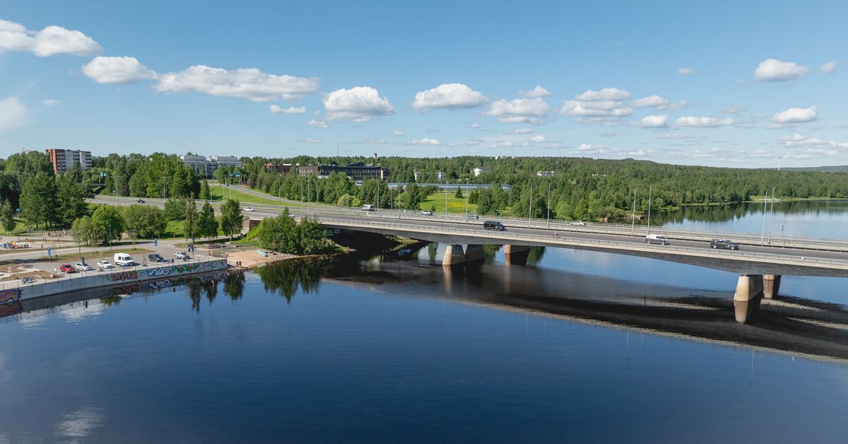 Kirkkoveneen soutaja sai tölkistä päähänsä Rovanie