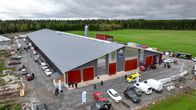 Nurmelan tila Haapajärvellä teki 3,7 miljoonan navettainvestoinnin. Navetan avajaiset olivat 18.9.2025.