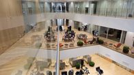 Aalto-yliopiston kauppakorkeakoulun kolme kerrosta.