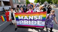 Tampereen Pride-kulkue, eli Manse Pride.