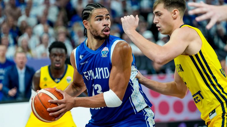 Olivier Nkamhoua koripallon EM-kisoissa 2025.