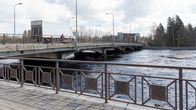 Silta ja vettä.
