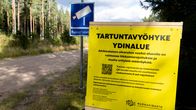 Varoituskyltti afrikkalaisen sikaruton tartuntavyöhykkeen ydinalueesta Virolahdella.