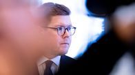 Antti Lindtman tiedotustilaisuudessa.