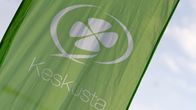 Keskusta-puolueen logo lipussa