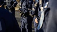 Poliisit ajoharjoituksissa Polamkissa.