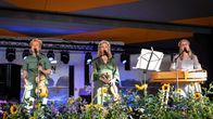 Vesala – Järvelä – Rahmel lavalla Kaustisen kansanmusiikkijuhlilla. 