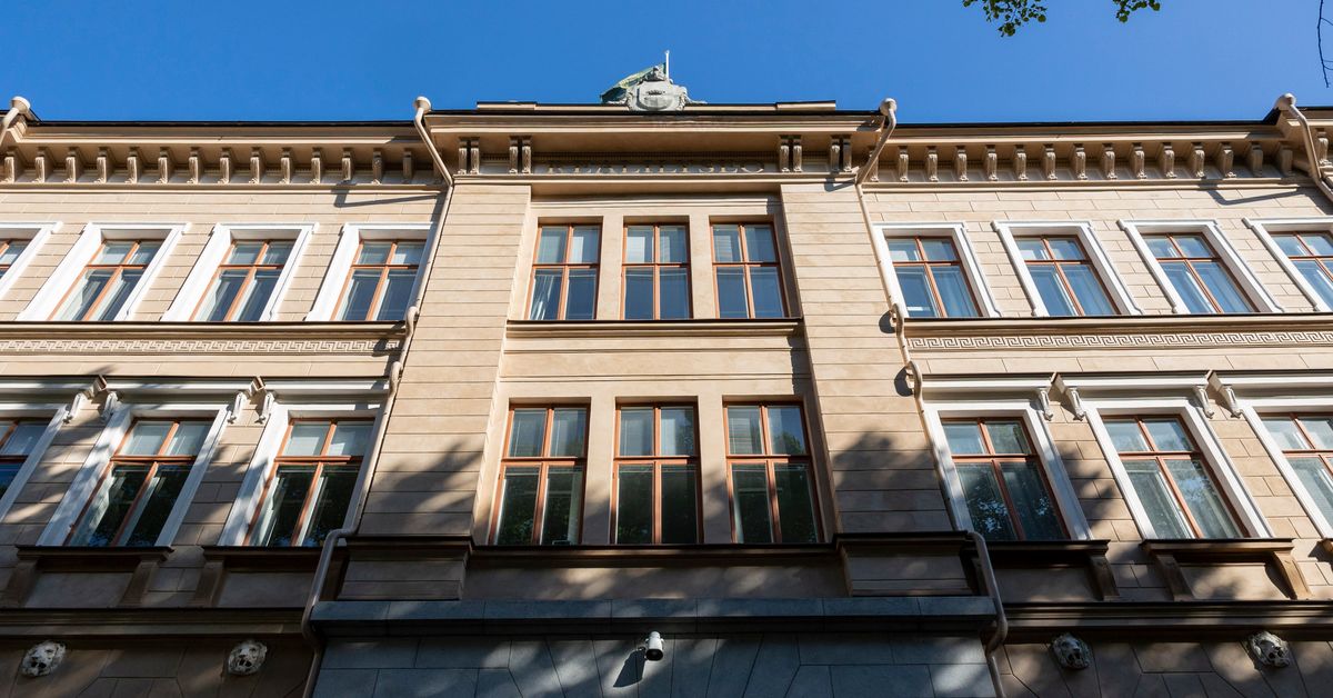 Ylioppilas Ressun lukiosta rikkoi tiettävästi Suomen ennätyksen – kirjoitti 14 laudaturia