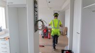 Rakennusmies uudiskohteessa