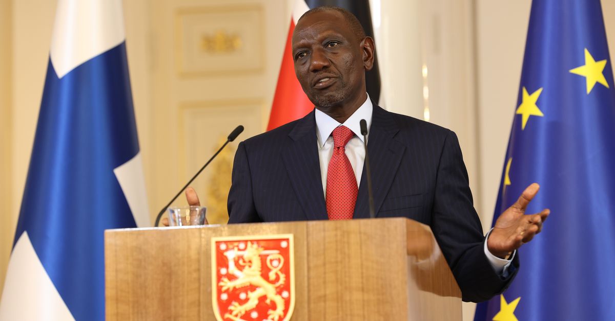 Kenian presidentti harvinaisella vierailulla Helsi