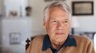 Diplomaatti Tapani Brotherus kotonaan Helsingissä 29.3.2019. Brotherus pelasti vaimonsa Lysan kera n. 2000 chileläistä Chilessä sotilasvallankaappauksen aikan 1973.