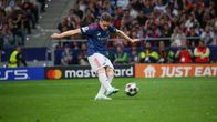 Viktor Gyökeres sänker en straff för Arsenal i Champions League våren 2026.