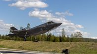 Alankomaiden kuninkaallisten ilmavoimien F-35A Nelostien maantietukikohdassa Baana 25 -harjoituksessa.