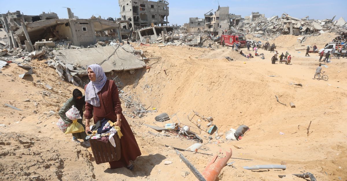Palestinier som återvänder till Khan Yunis möts av en oigenkännlig stad ...