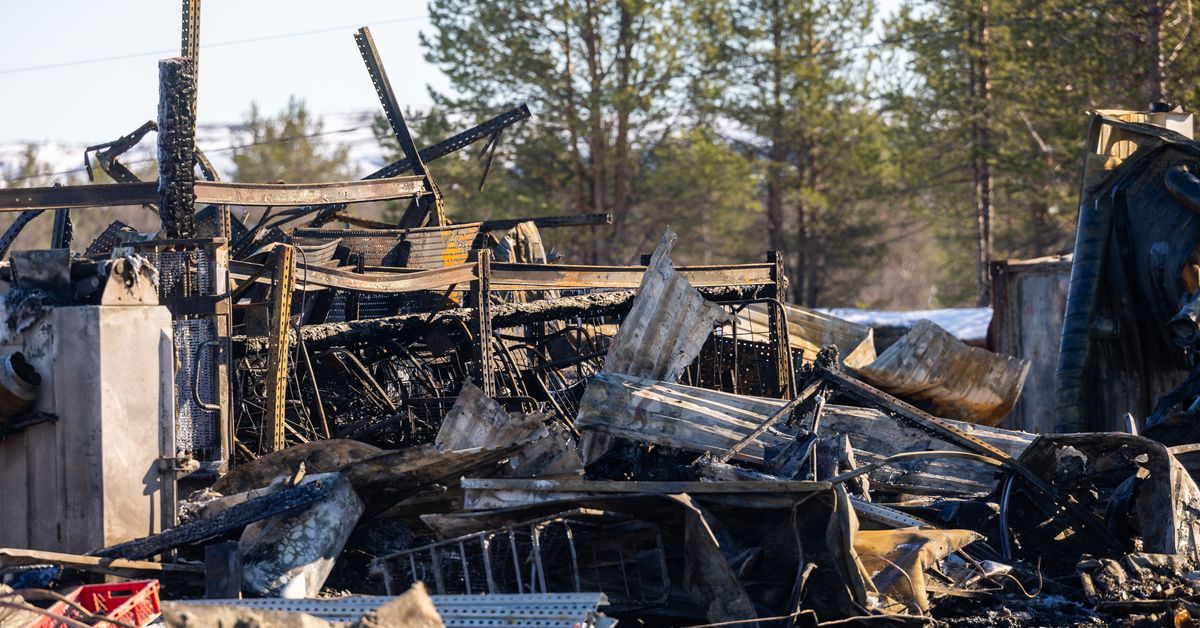 Kauppiaat saivat tuhat tsemppiviestiä – Näätämön palanut kauppa rakennetaan uudestaan