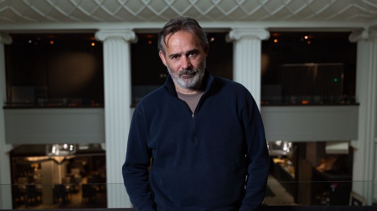 Baltasar Kormákur,  islantilainen elokuvaohjaaja, -näyttelijä, -tuottaja sekä käsikirjoittaja.