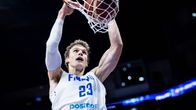 Lauri Markkanen teki 24 pelitilanneheitolla 32 pistettä Liettuaa vastaan 14.8. 2023