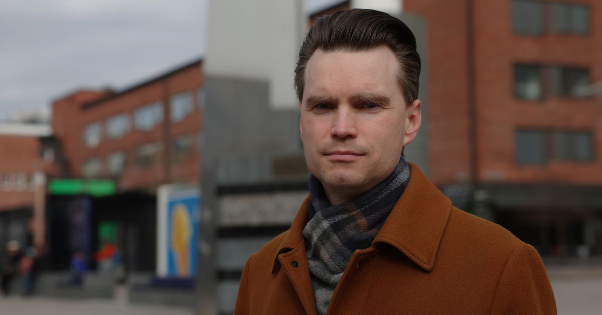 Puolustusvaliokunnan puheenjohtaja vaaratiedotejärjestelmästä: ”Aikataulu kuulostaa perusteettoman hitaalta”