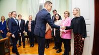 Tasavallan presidentin Alexander Stubbin kauden ensimmäinen tasavallan presidentin esittely.