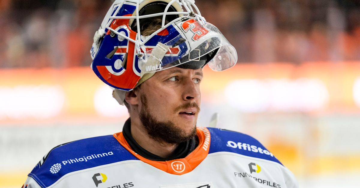 Tappara-sankari esti Kouvolan mestaruusbileet – jakeli hallin käytävällä tuimaa palautetta joukkueensa esityksestä