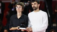 Ohjaajat Yuval Abraham (oik.) ja Rachel Szor palkitiin lauantaina ­tuomariston erityispalkinnolla Venetsian elokuvajuhlilla.