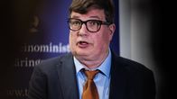 Työministeri Arto Satonen.