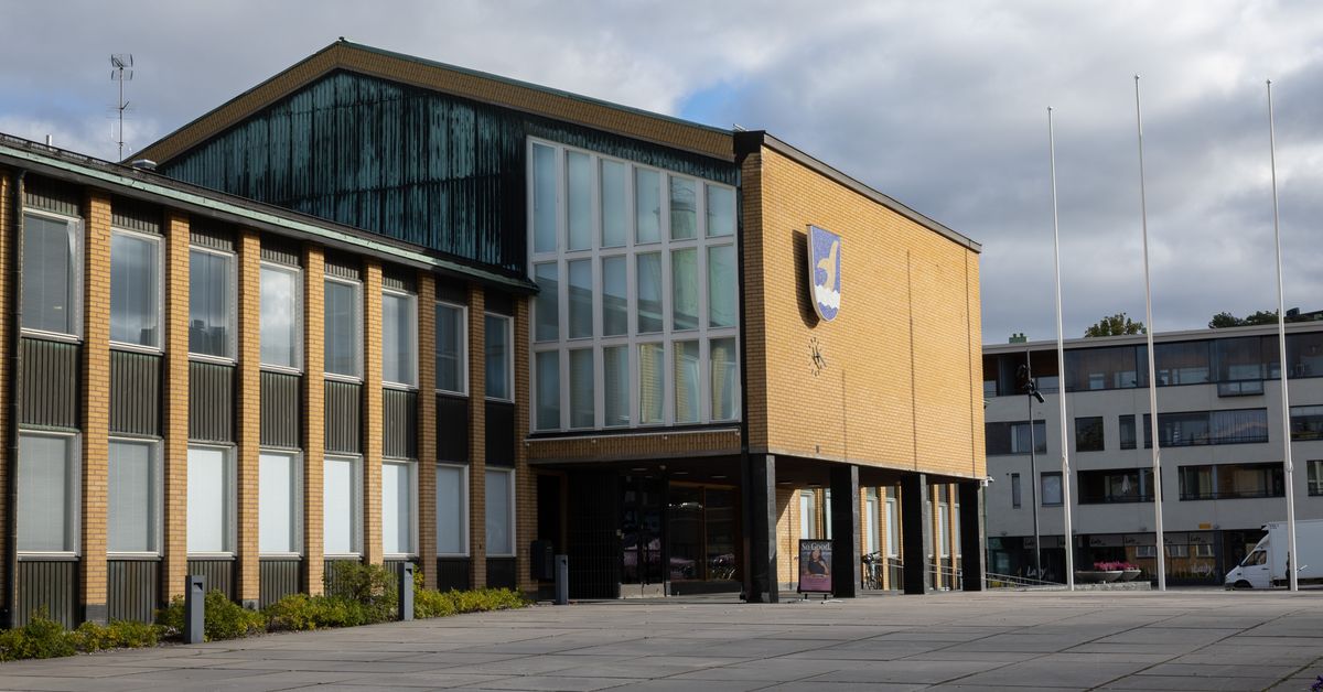 Espoo, Vantaa begin redundancy talks with hundreds of jobs on the line