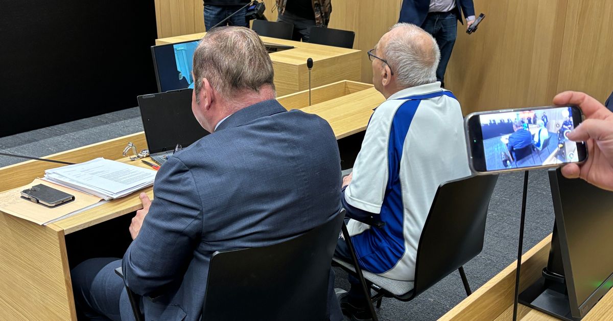 Vanhus surmasi nuoremman perheenisän puukauppoihin liittyvän kaunan takia – mielentila tutkittu, oikeudenkäynti jatkuu