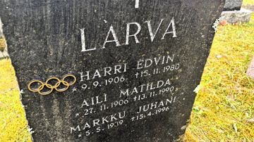 juoksijalegenda-paavo-nurmen-hautakivi-sai-uudet-olympiarenkaat