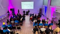 Pelinkehittäjät pohtimassa tulevaa Kajaanin ammattikorkeakoululla.