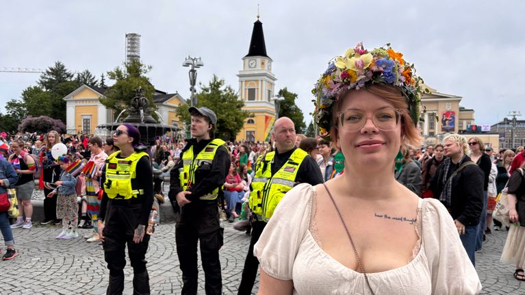 Miia Koskela oli mukana Tampereen Pride-tapahtuman järjestelyissä.