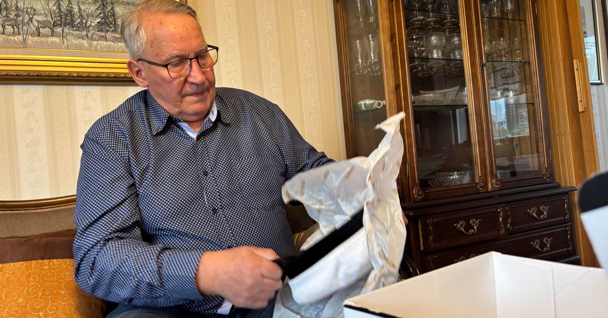 Kevään vanhin ylioppilas Seppo Tuuha, 79, kaipasi matematiikan opiskelua, mutta iloisesti hänet yllättikin suomen kieli