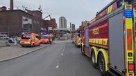 Pelastuslaitos sammuttamassa tulipaloa Tampereen Hallituskadulla.