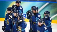 Pettyneitä Naisleijonien pelaajia puolivälierän jälkeen.