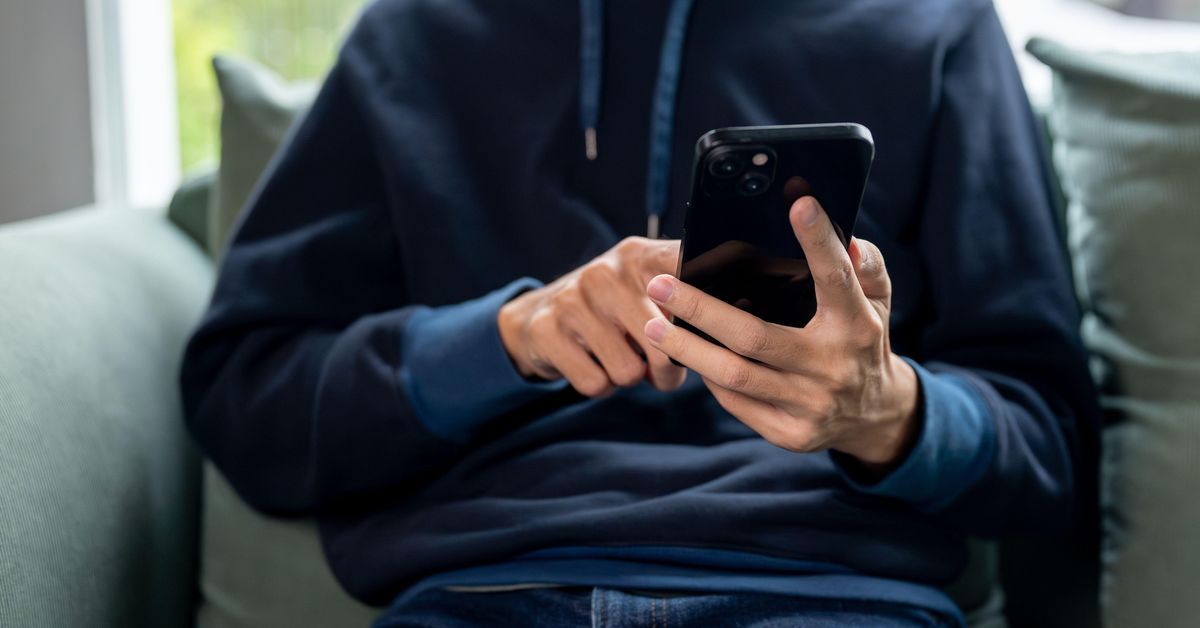 Police warn of AI-powered scam calls impersonating officers