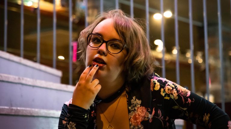 Sofia Sarkava järjestää seksi- ja kehopositiivista strippiklubia.