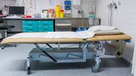 Toimenpidehuone Taysin palliatiivisessa yksikössä