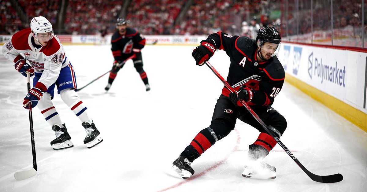 Sebastian Ahon kentän salamamaali laiha lohtu – Montreal tyrmäsi Carolinan NHL:n pudotuspeleissä