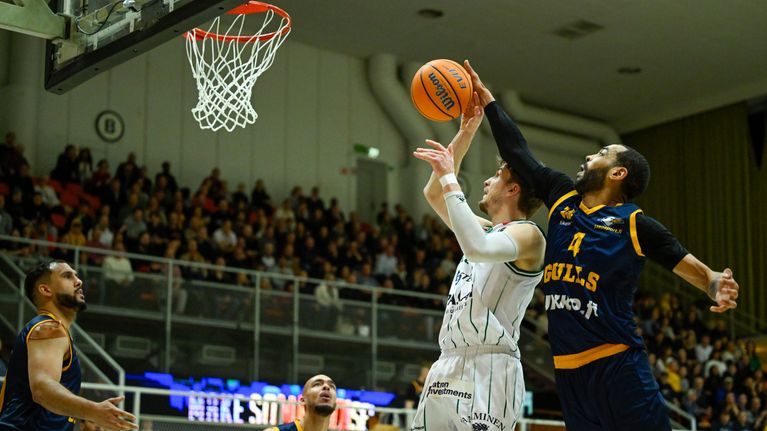 Rene Rougeau, 40, ratkaisee yhä Korisliiga-trillereitä – vastustajakin ...