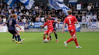 Herman Sjögrell med bollen mot HJK.
