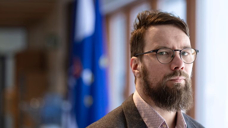 Psykologi Petteri Simola puolustusvoimista.