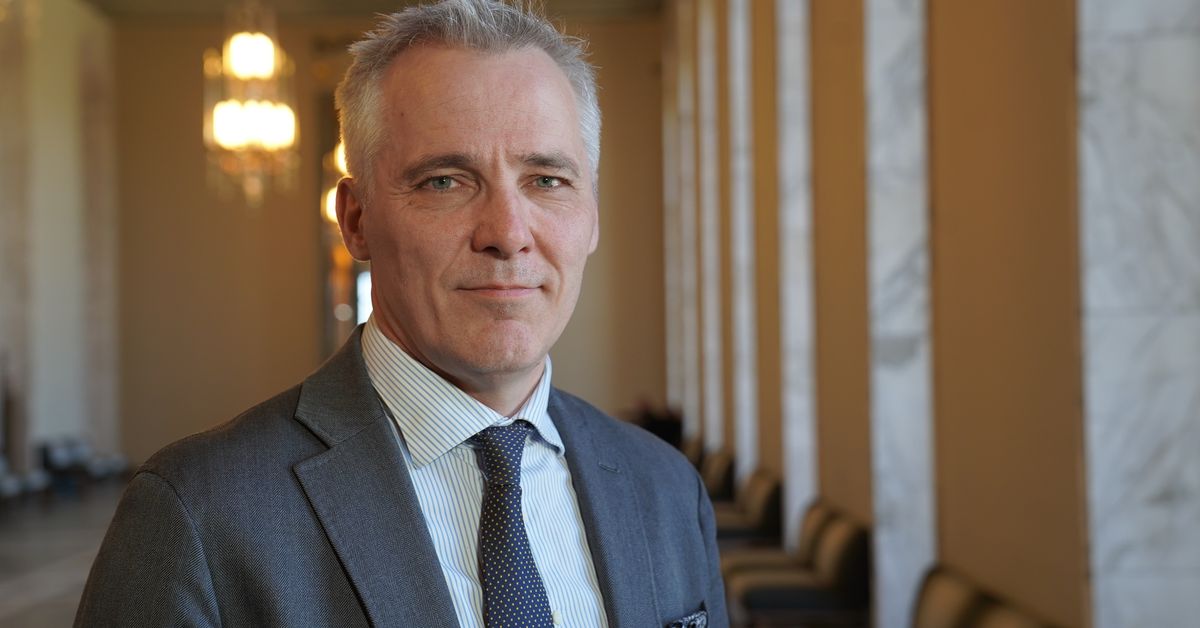 Ylen toimittaja läpäisi etäkurssit pelkällä tekoälyllä – opetusministeri Adlercreutz järkyttyi