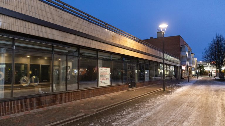 Tyhjä liiketila Seinäjoen keskustassa.