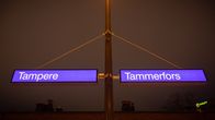 Tampere -kyltti Tampereen juna-asemalla.