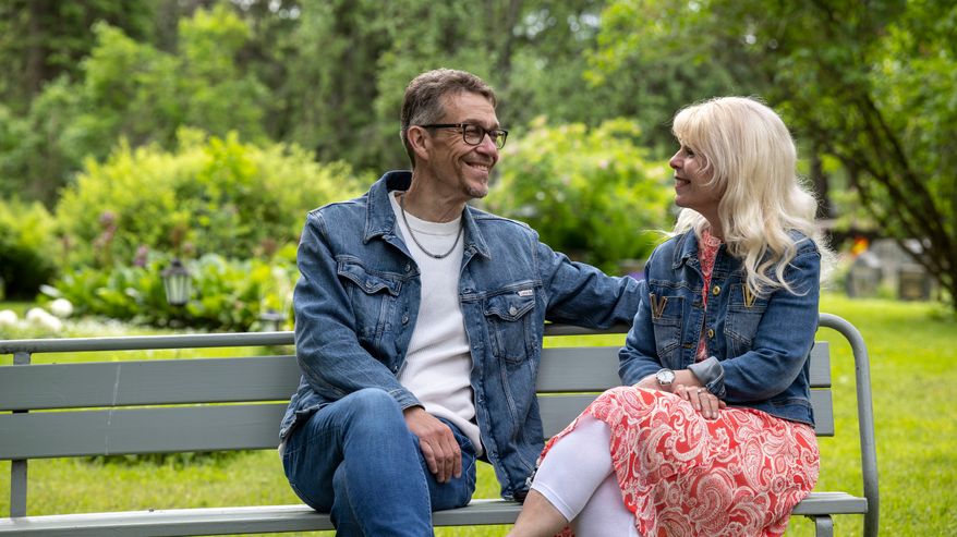 huumekauppias-ryhtyi-pastoriksi-ja-hautaa-nyt-kavereitaan-kotimaa-yle