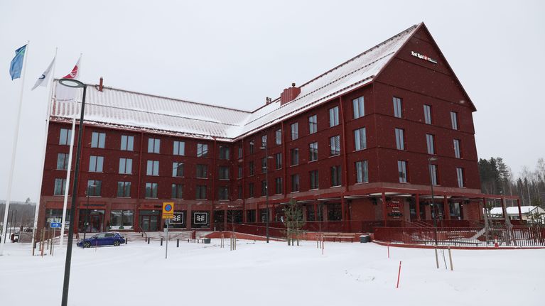 Punainen hotelli.