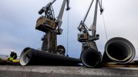 Inkoon satama-alueelle rakennetaan Gasgridin johdolla nesteytettyä maakaasua sisältävän kelluvan LNG-terminaalilaivan satamarakenteita. 