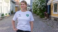 Emma Böhme från Akilles står på Mellangatan i Borgå.