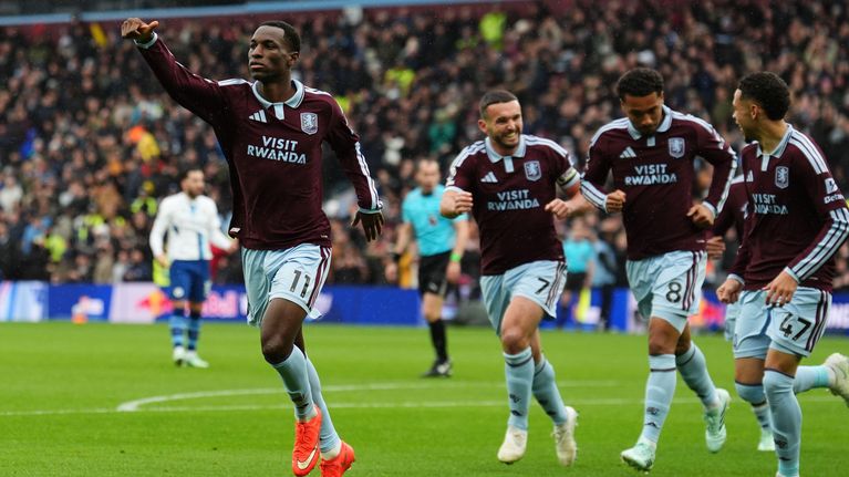 Nicolas Jackson juhlii maalia Manchester Cityä vastaan.